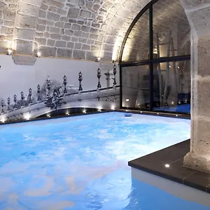 4* מלון La Lanterne & By Timhotel