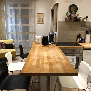Appartamento 47m2 Calme Au Coeur De, Parigi